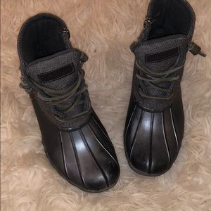 Women’s silver and gray Sperry boots